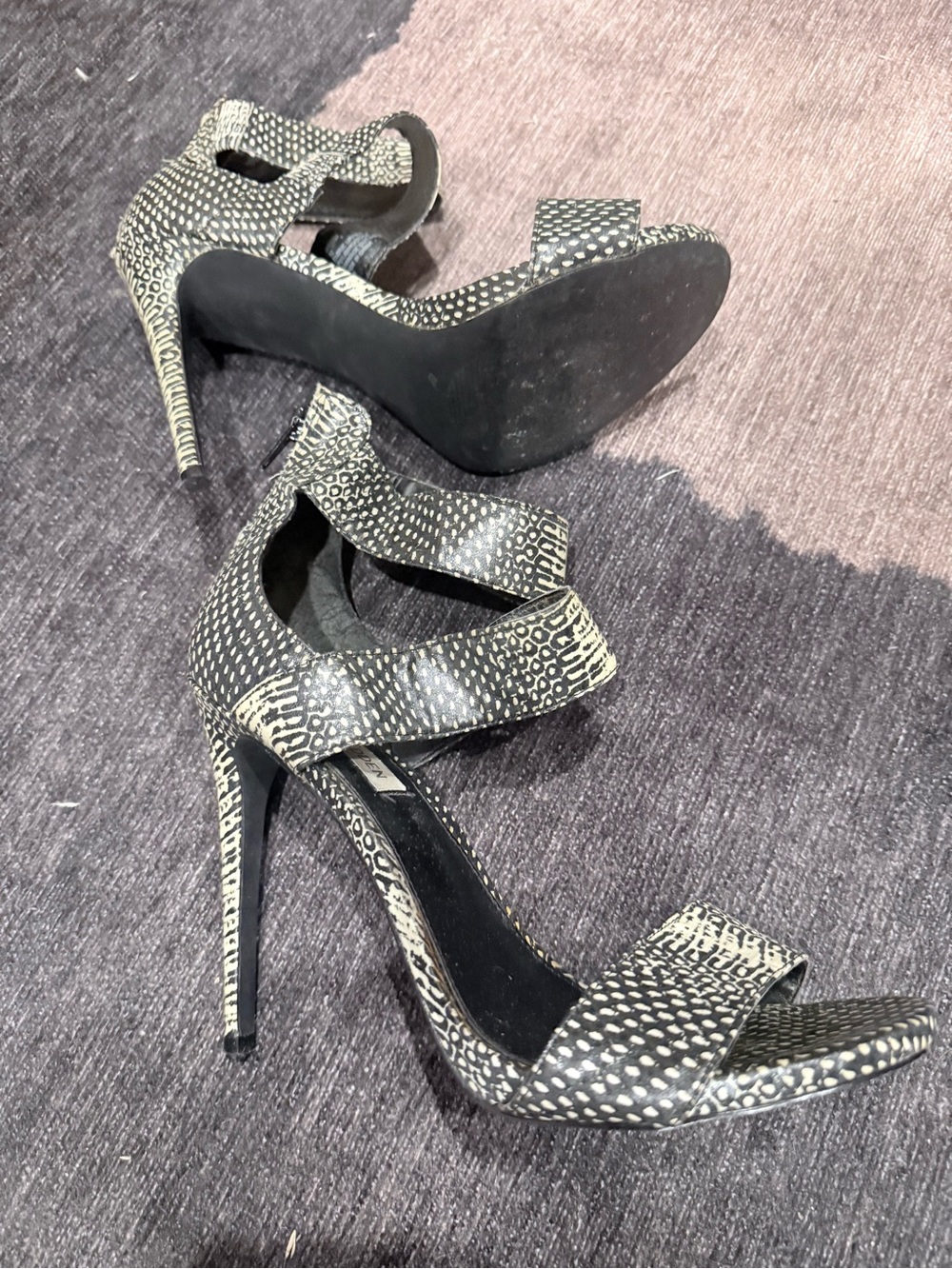Steve Madden Women's Black and Cream Strappy High Heel Sandals Size 10